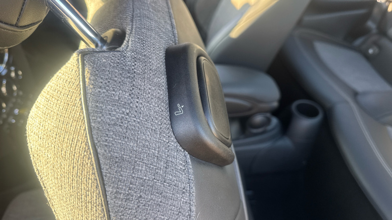 MINI Hatchback 135kW Cooper S Level 2 33kWh 3dr Auto Electric Hatchback